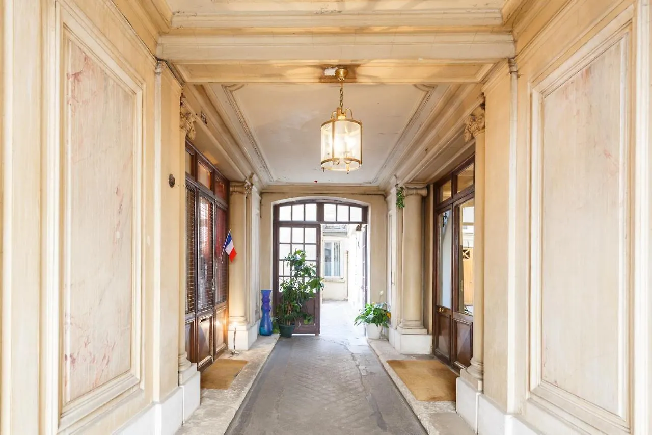Maison De Lignieres - Guest House - Paris Quartier Champs-Elysees