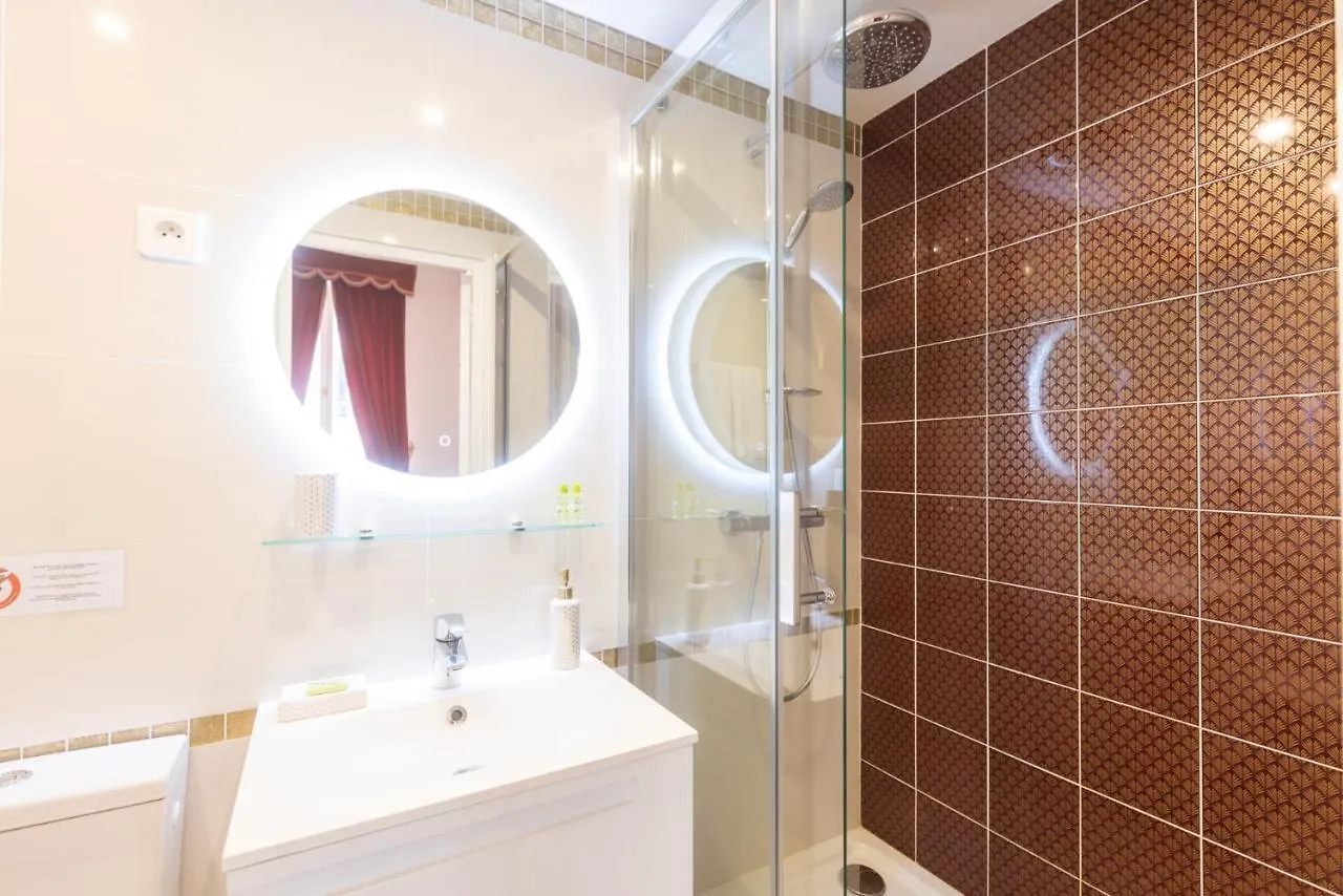 *** Bed & Breakfast Maison De Lignieres - Guest House - Paris Quartier Champs-Elysees Frankrijk
